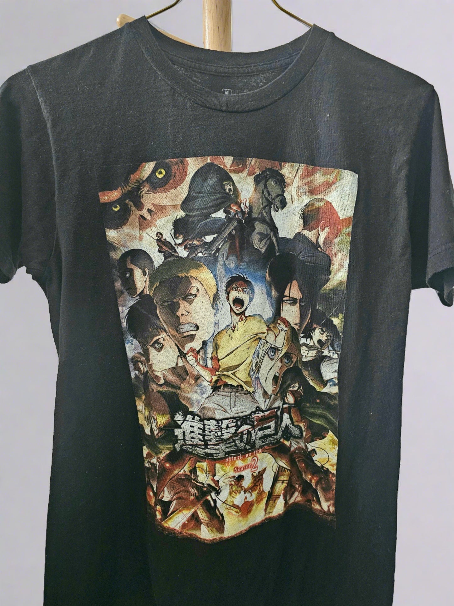 Attack On Titan Season 2 Womens M Shirt