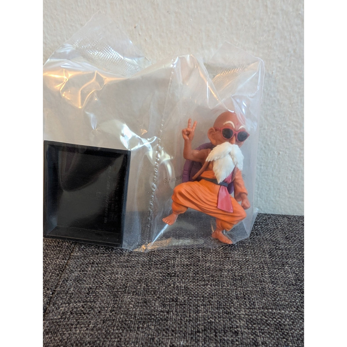 Dragon Ball Tenkaichi Budokai E-Prize Master Roshi Figure Open Box