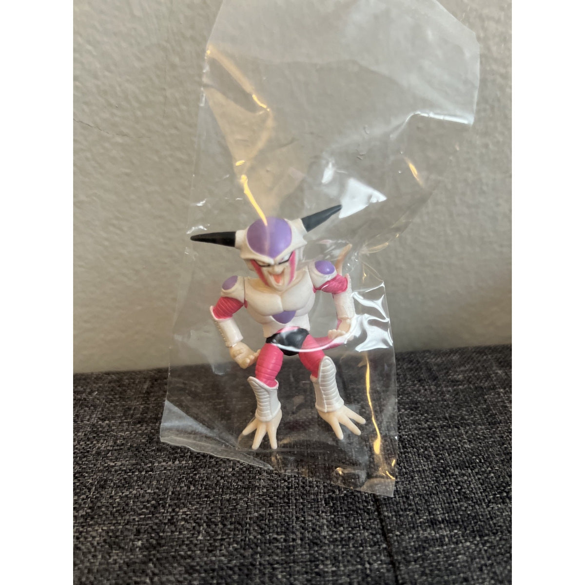 Dragon Ball Z Frieza Magnetic Model Mini Figurine