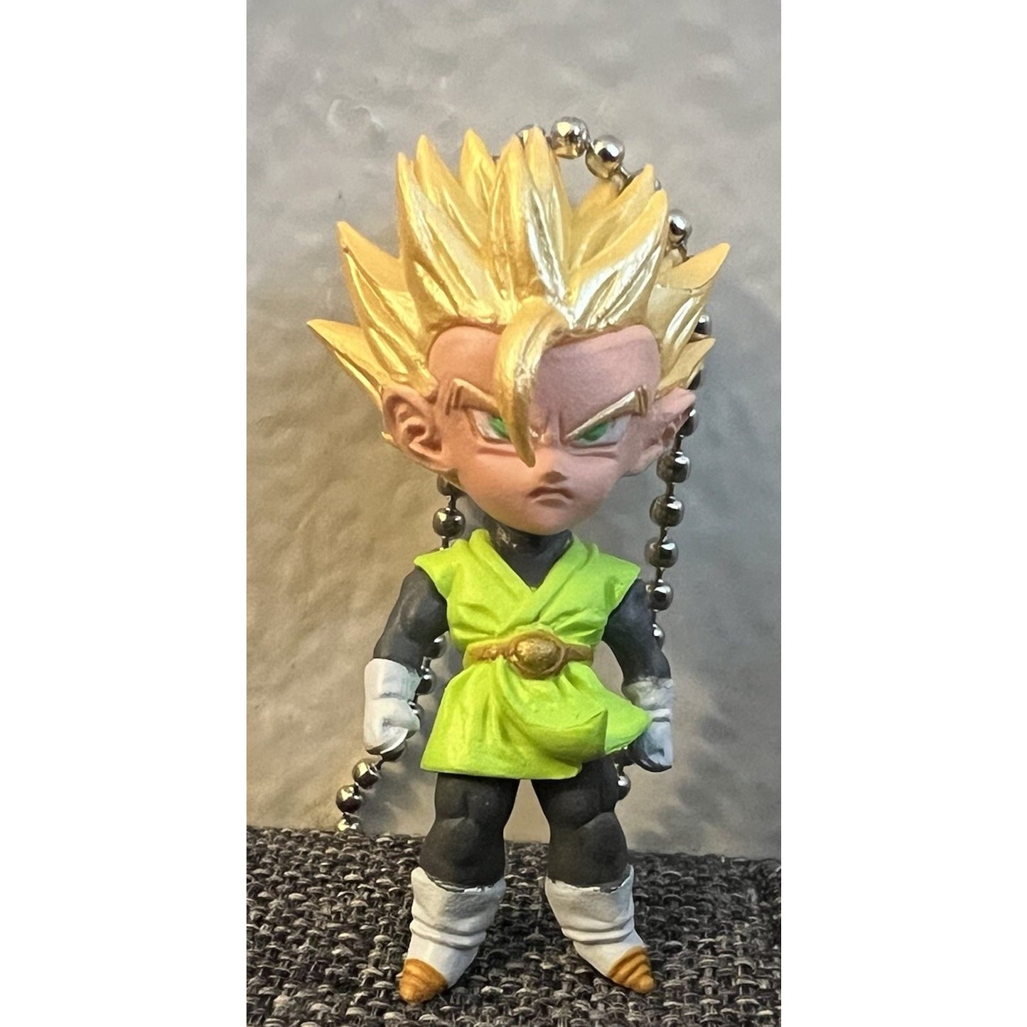 Dragon Ball Z Super Saiyan Gohan Figure Keychain UDM Burst 6 Gashapon Capsule