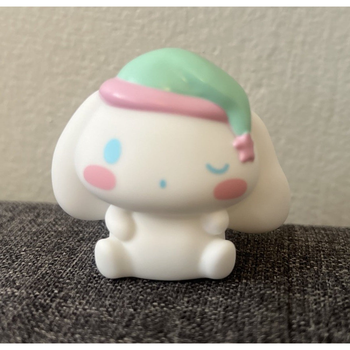 Sanrio Cinnamoroll Sleepy Mascot Light Gashapon Mini Figure