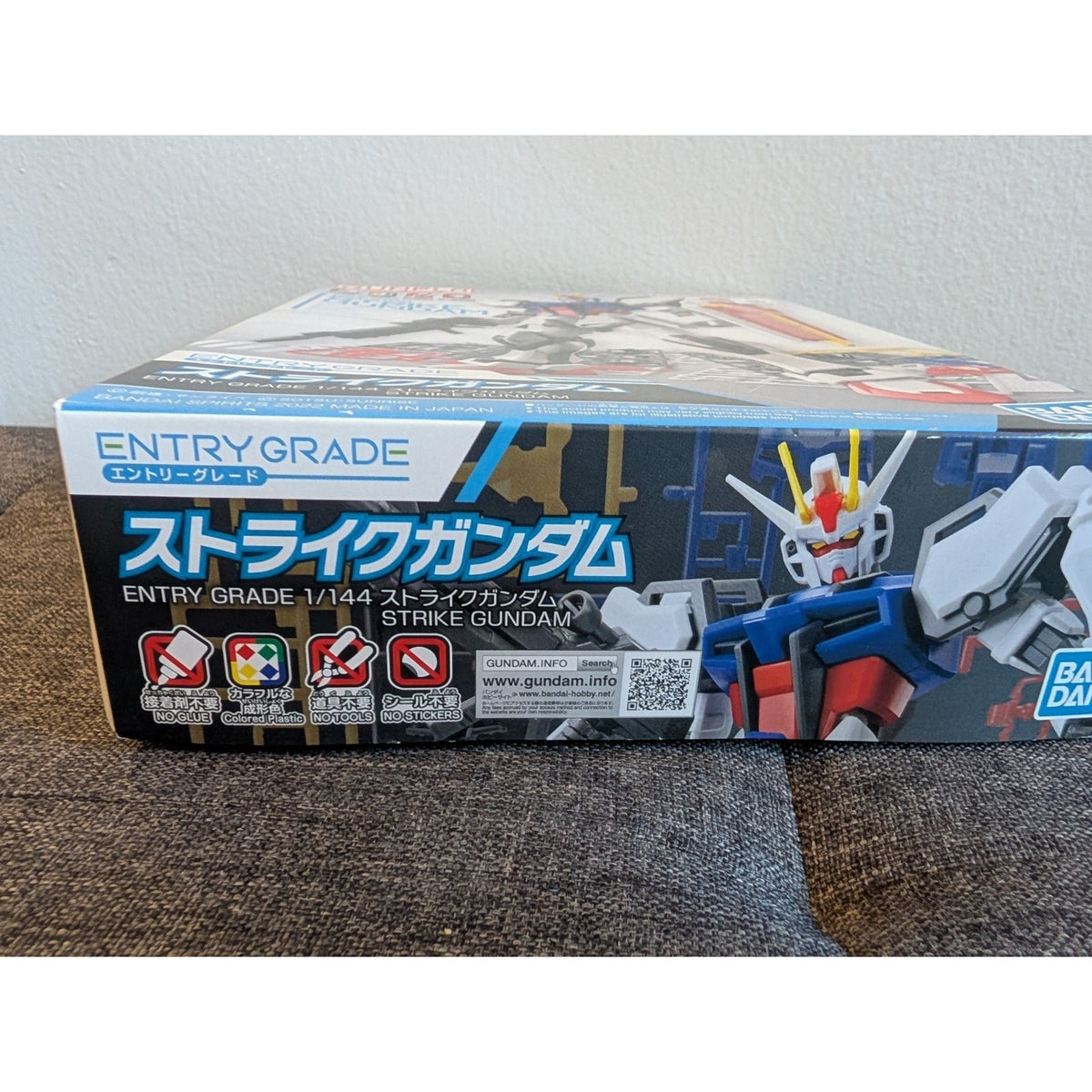 Gundam 1/144 EG Entry Grade GAT-X105 Strike Gundam Model Kit