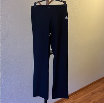 Reebok Woman's Cropped Leggings Size SP