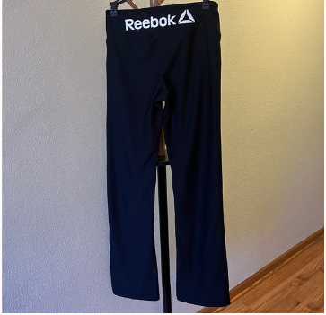 Reebok Woman's Cropped Leggings Size SP